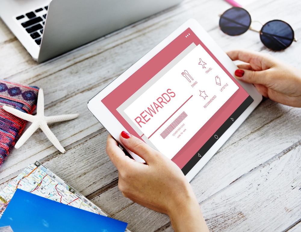 Top 3 Cash Back and Travel Rewards Credit Cards for 2017